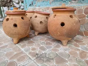 Charcoal Brooder Clay Pot for Brooding Chicks