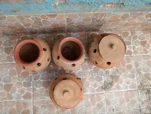 Charcoal Brooder Clay Pot for Brooding Chicks