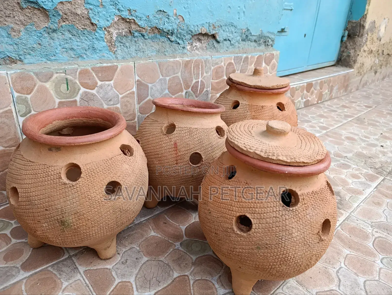 Charcoal Brooder Clay Pot for Brooding Chicks
