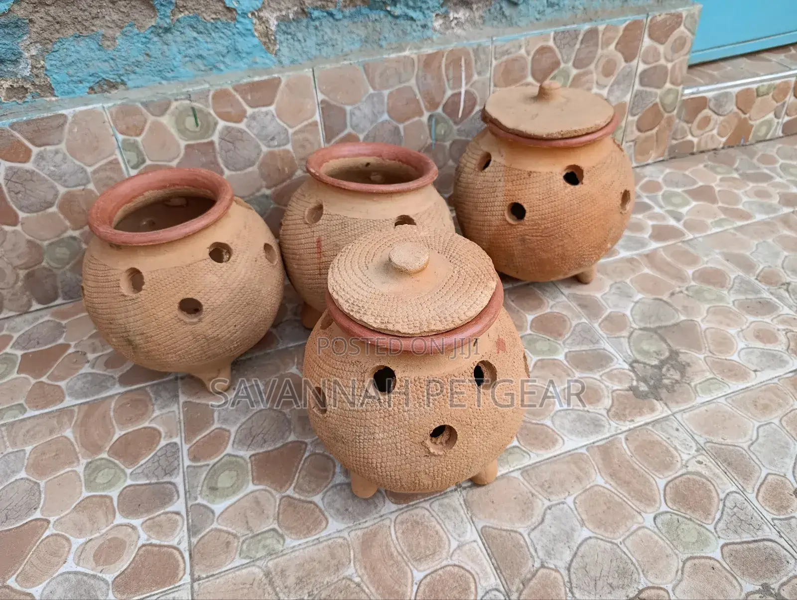 Charcoal Brooder Clay Pot for Brooding Chicks