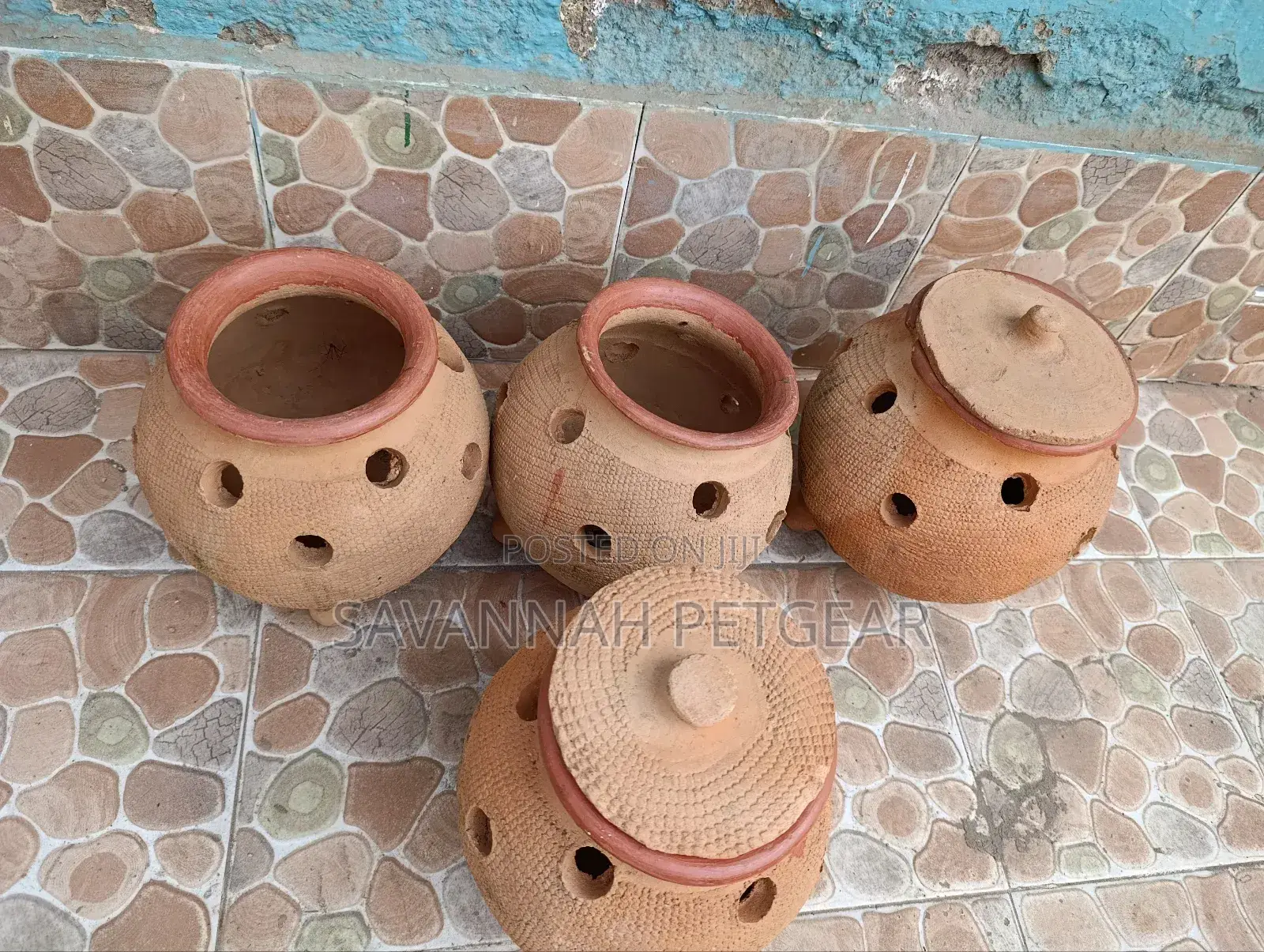Charcoal Brooder Clay Pot for Brooding Chicks