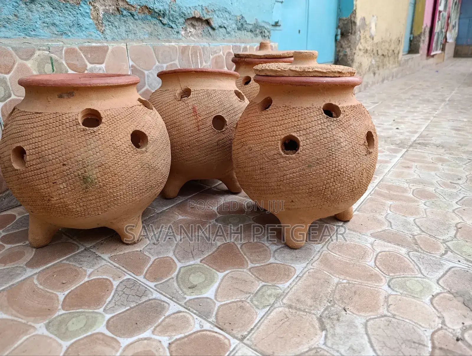 Charcoal Brooder Clay Pot for Brooding Chicks