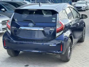 Toyota Aqua 2019 Blue