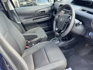 Toyota Aqua 2019 Blue