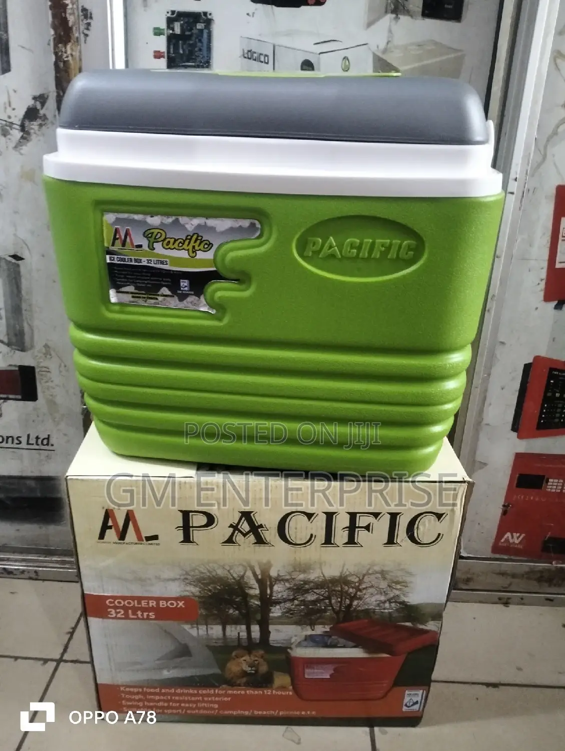 Pacific 32ltrs Cooler Box