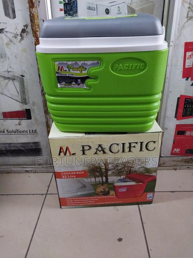 Pacific Cooler Box 32ltrs