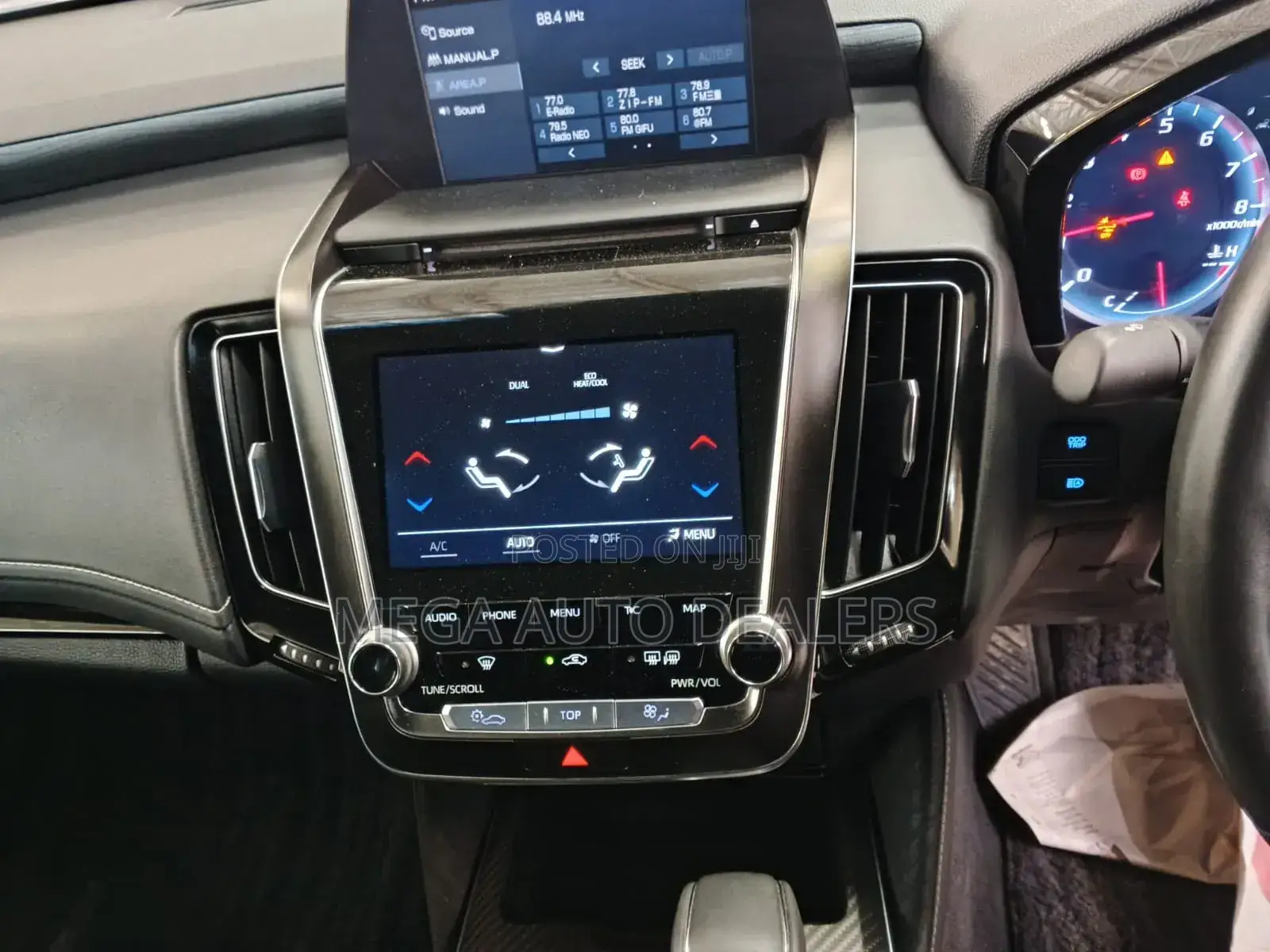 Toyota Crown 2018 White