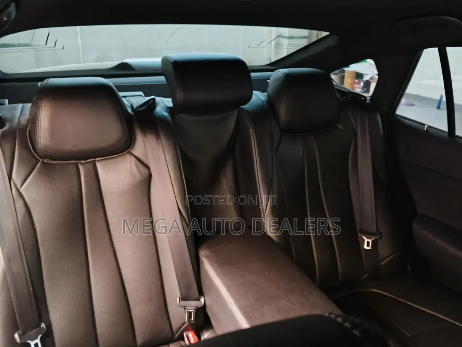 Toyota Crown 2018 White