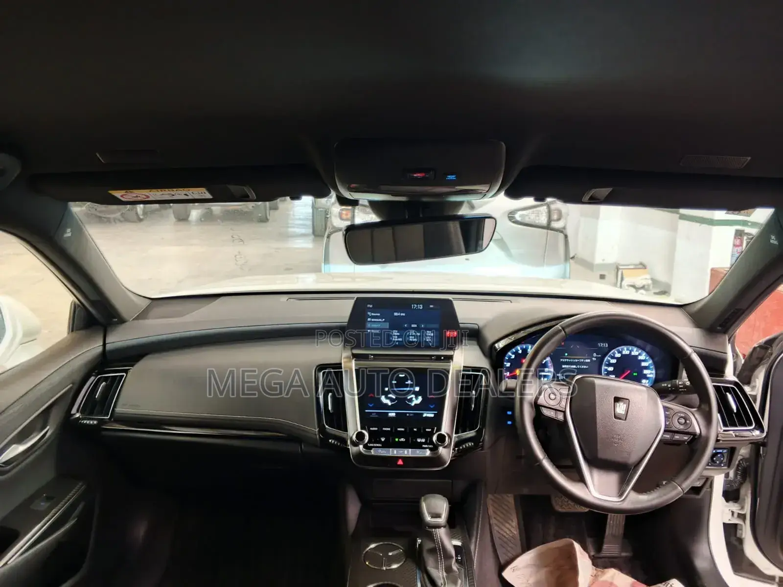 Toyota Crown 2018 White