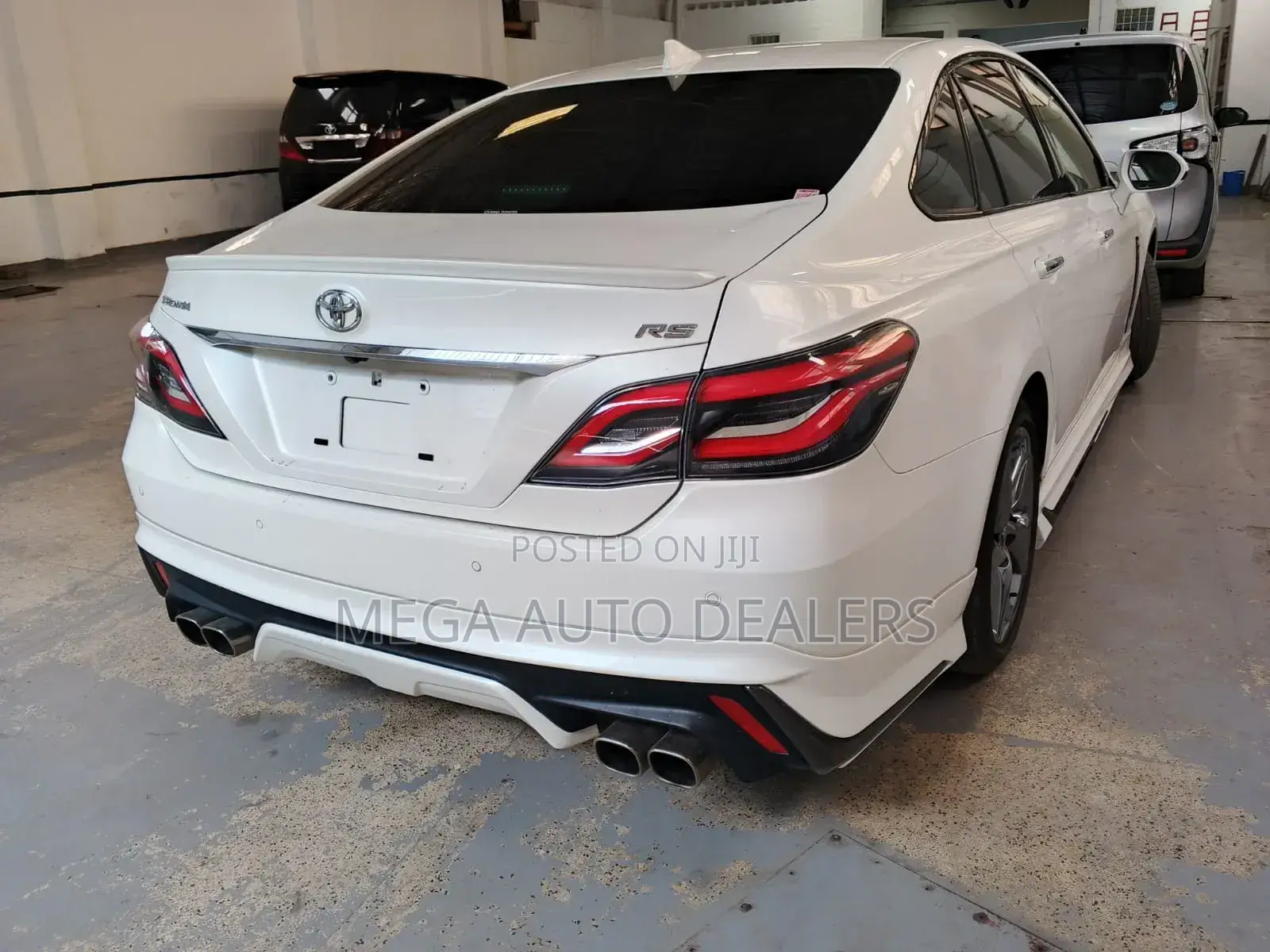 Toyota Crown 2018 White