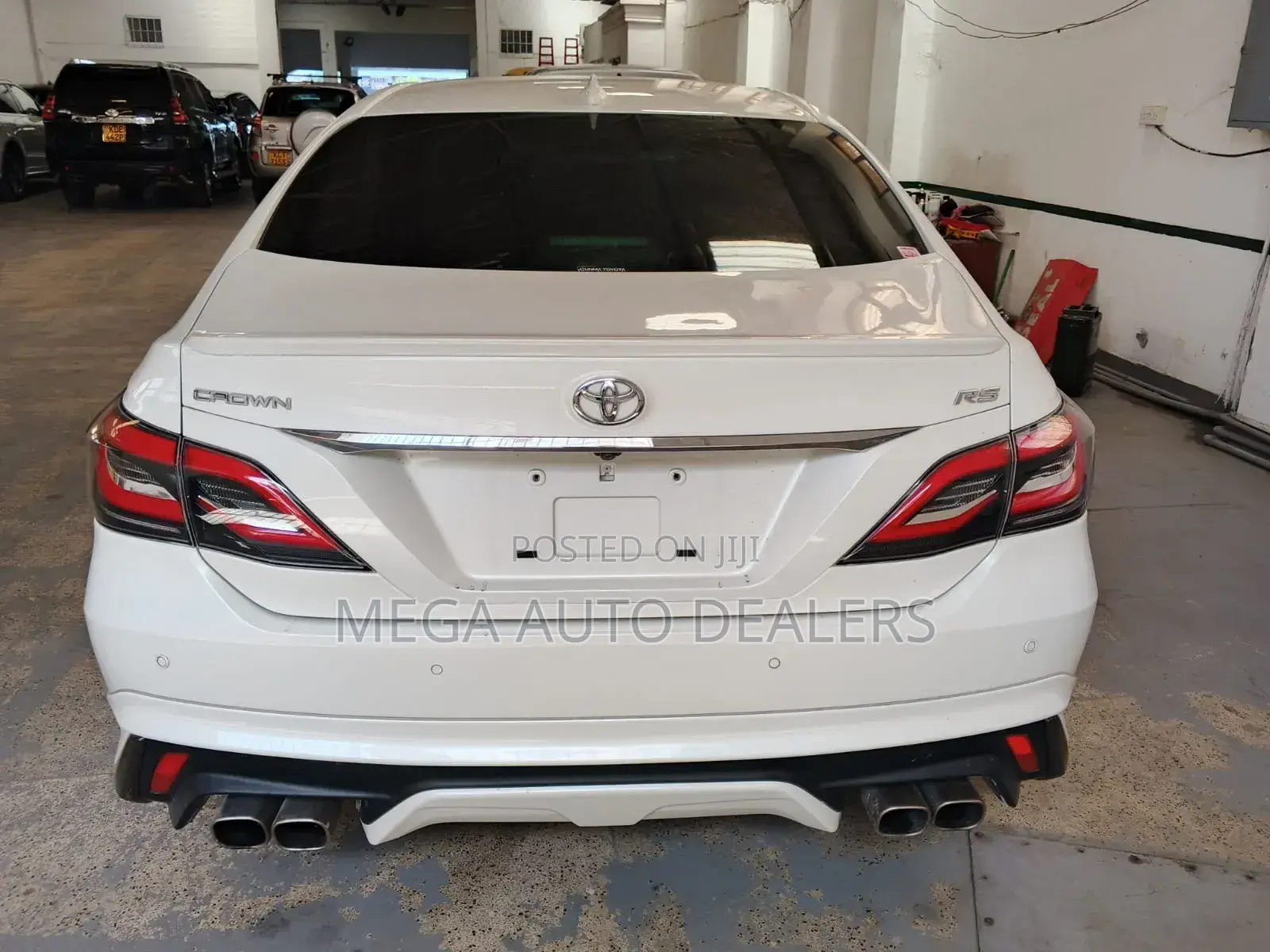 Toyota Crown 2018 White