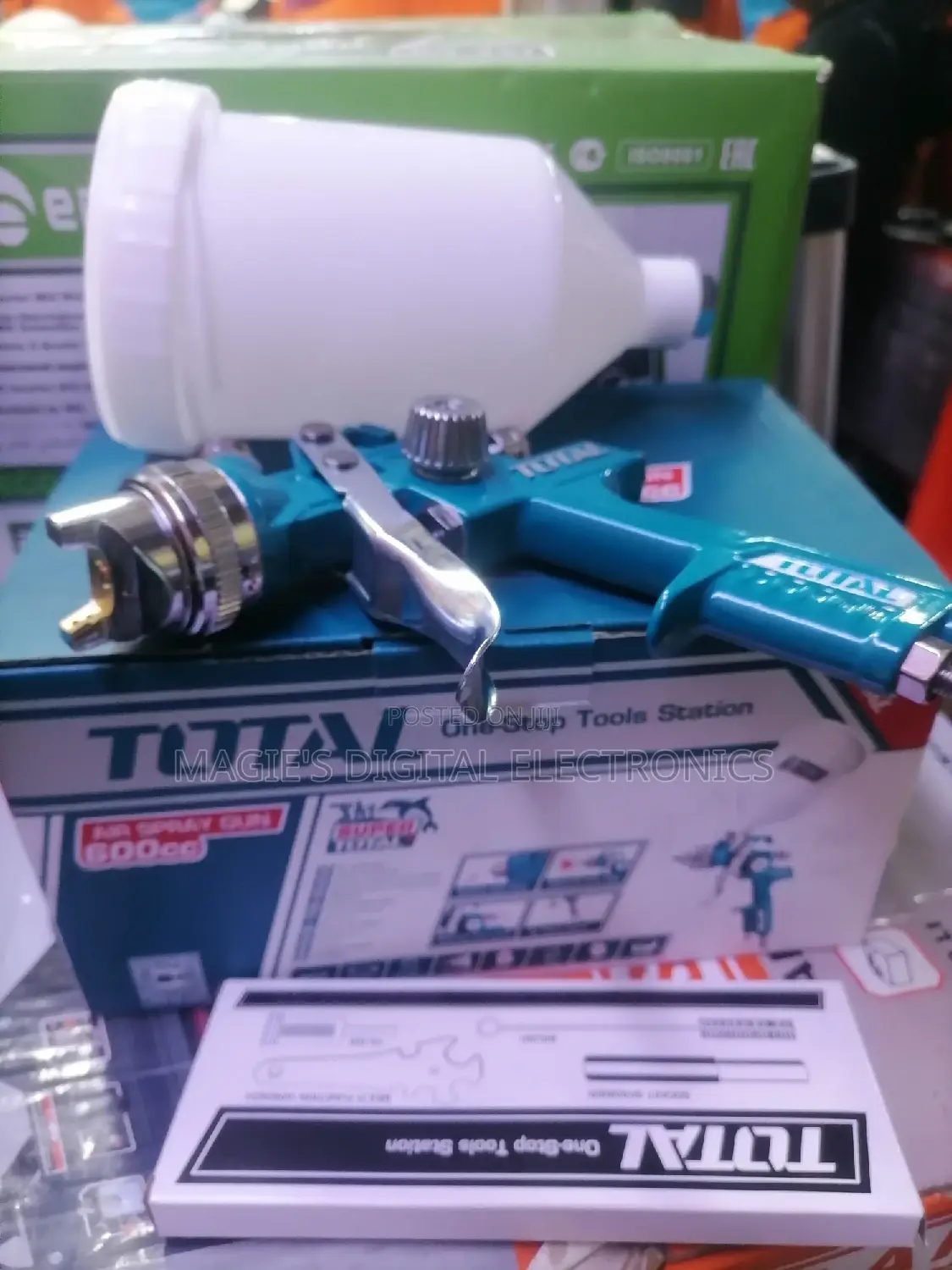High Standard 600cc Total Spray Gun
