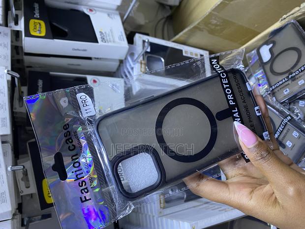 Upfine Magsafe for iPhone 11 Pro Translucent Case - thumbnail 2