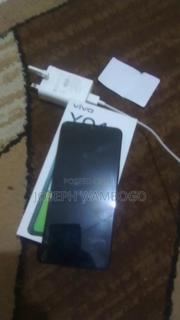 Vivo Y04 128 GB Green