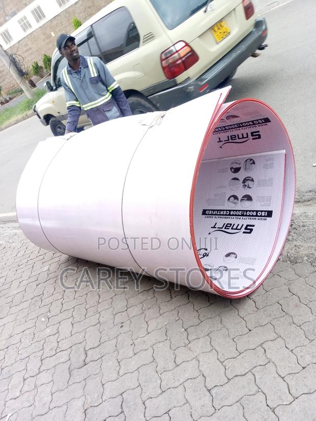 Polycarbonate Sheets / Red Polycarbonate