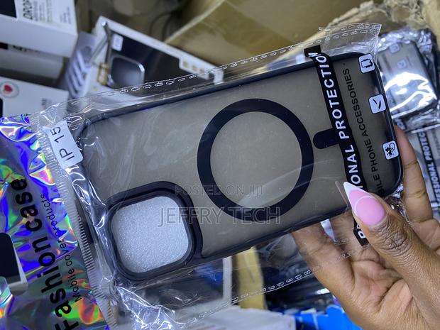 Wetech Magnetic Case for iPhone 15 Translucent Matte Case - thumbnail 3