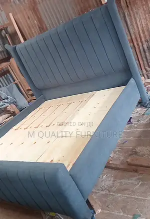 Gray 5 by 6 Modern Quality Bed