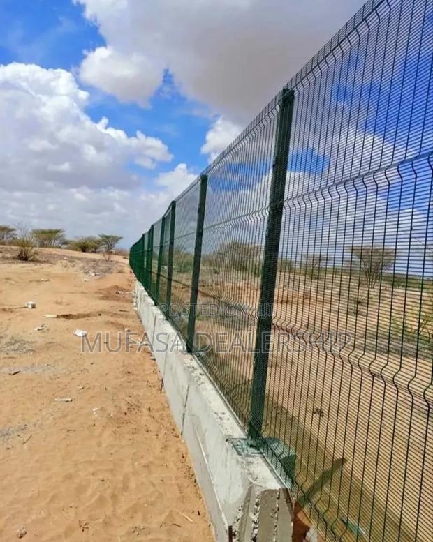 Residential Fence/Secure Anti-Climb Mesh - thumbnail 2