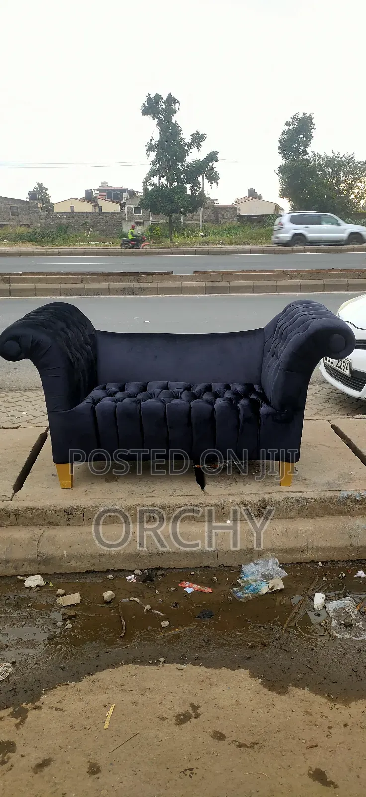 2 Seater Arm Chair