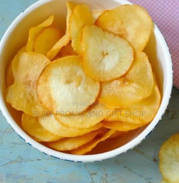Crunchy, Crispy Freshly Fried Cassava Crips - thumbnail 3