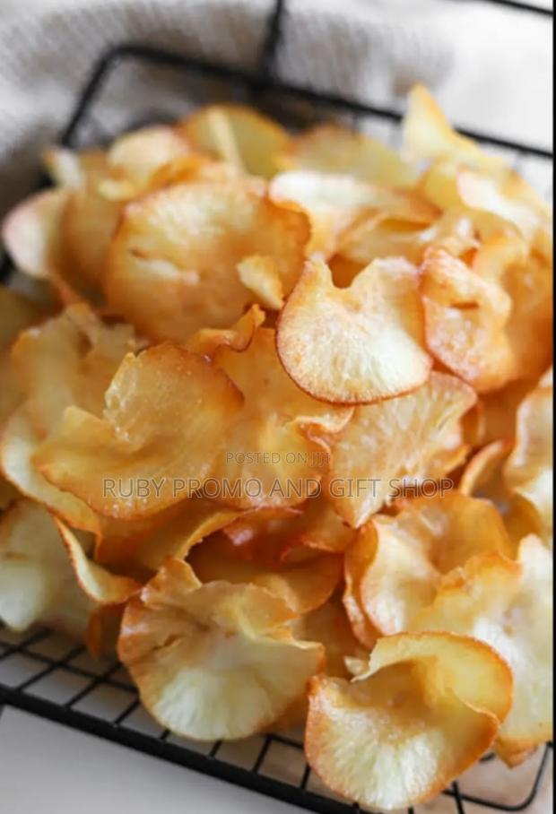 Crunchy, Crispy Freshly Fried Cassava Crips - thumbnail 4