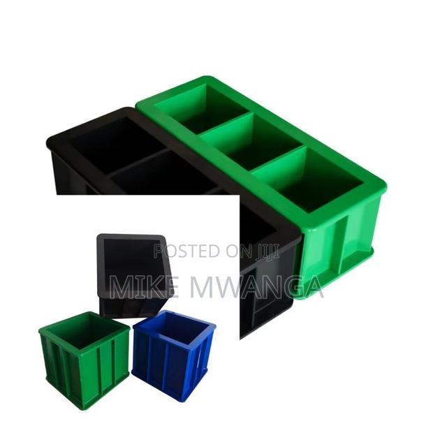 Plastic Concrete Cube Moulds - main view