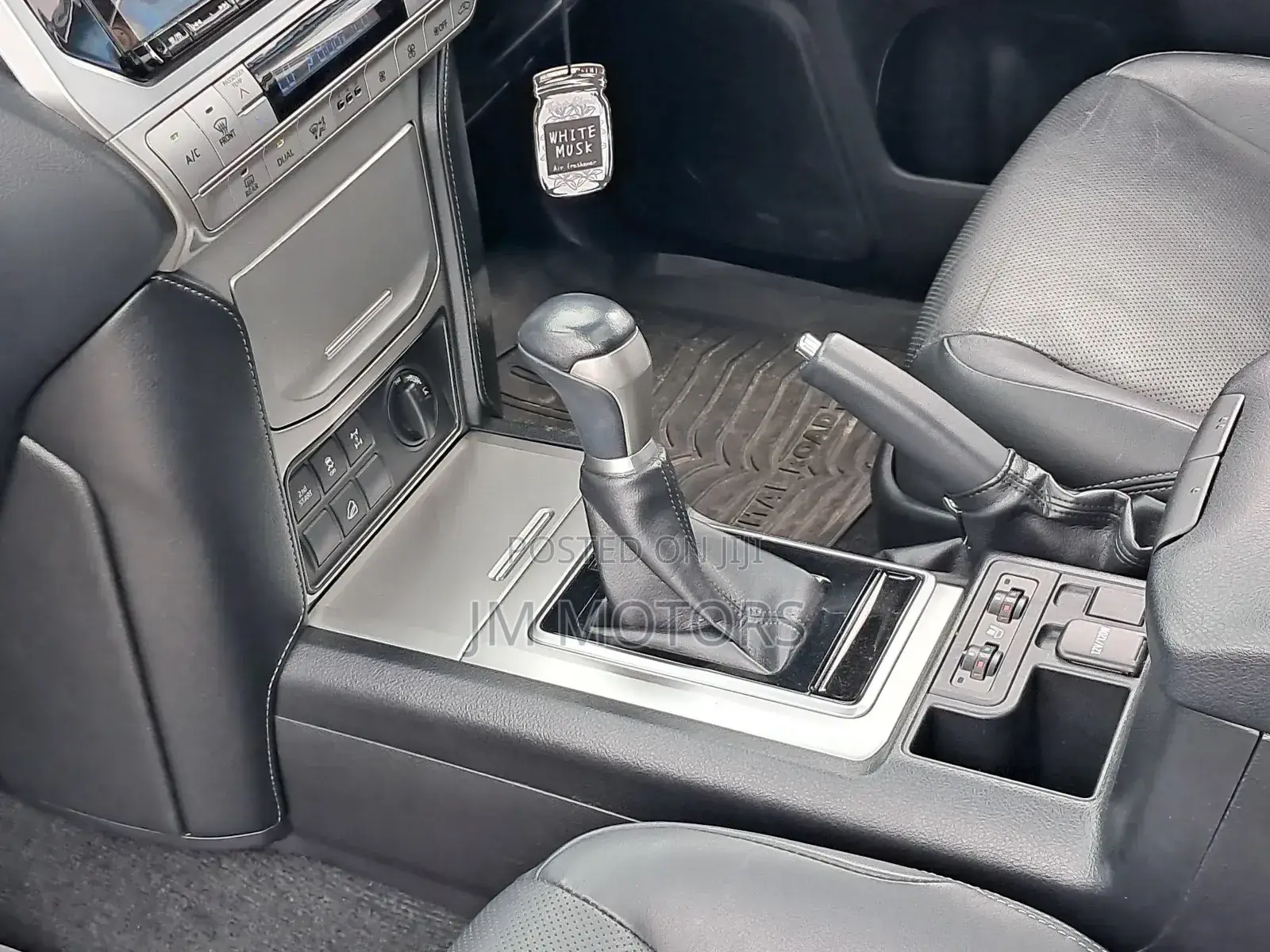 Toyota Land Cruiser Prado 2019 Pearl