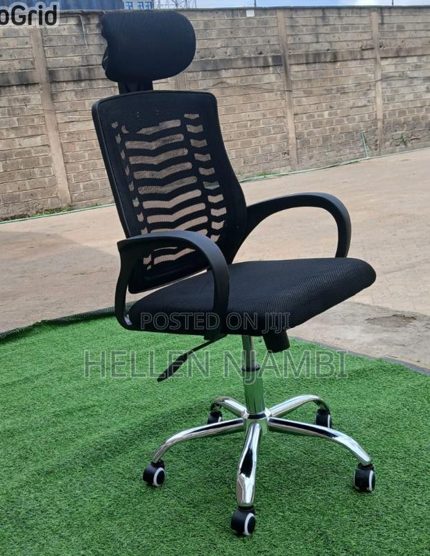 High Quality Secretarial Mesh Office Chair With Headrest - main view