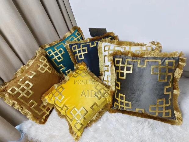 Gold Fluffy Cases - thumbnail 6