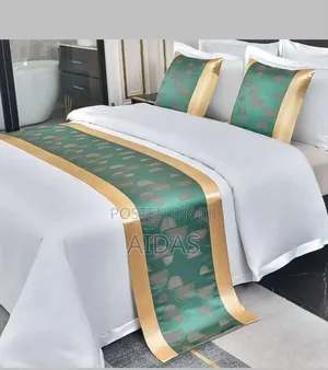 1 Bed Runner and 2 Matching Pillow Cases