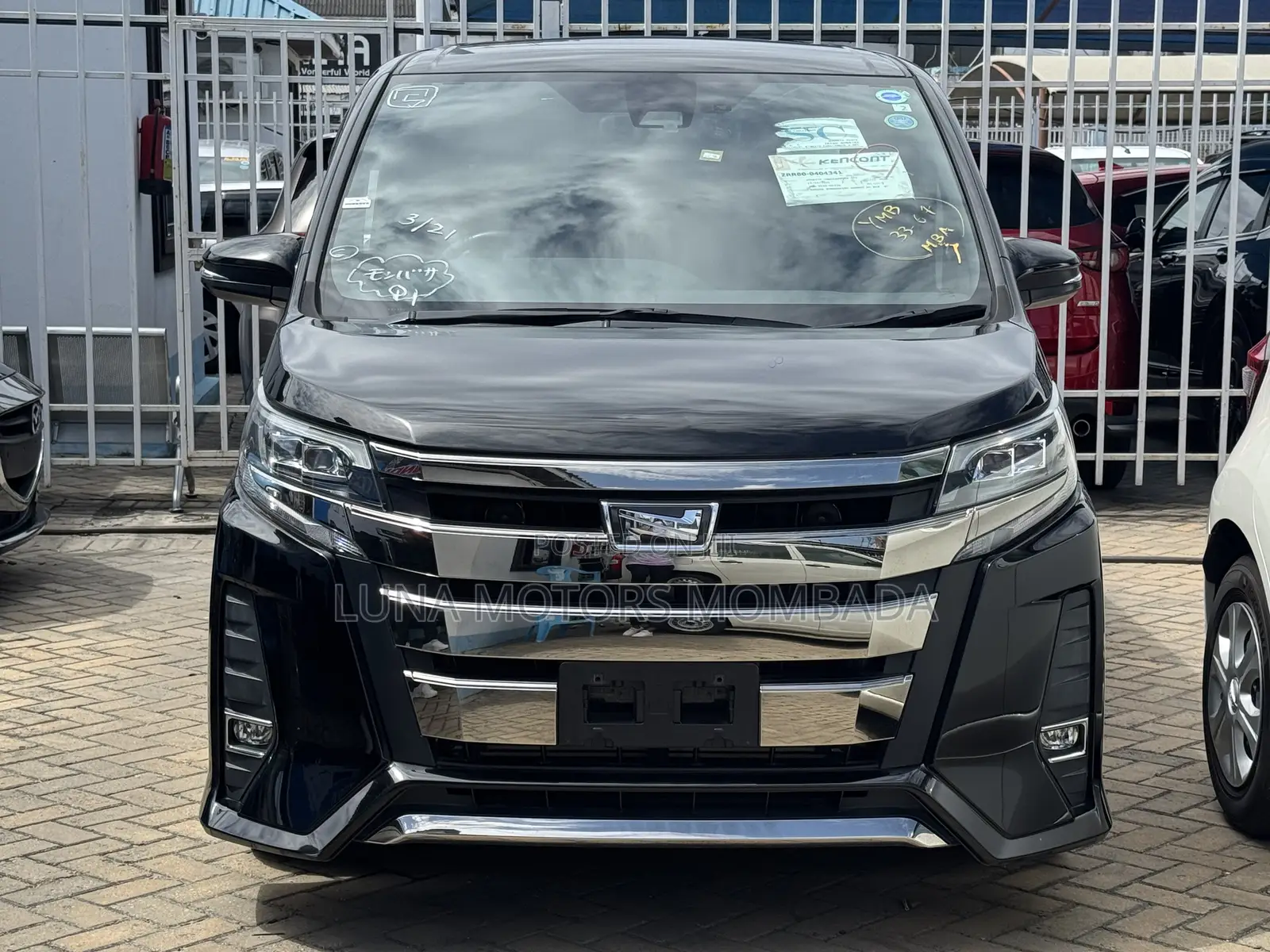 Toyota Noah 2019 Blue