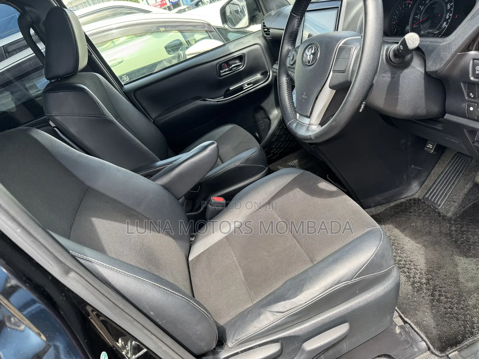 Toyota Noah 2019 Blue