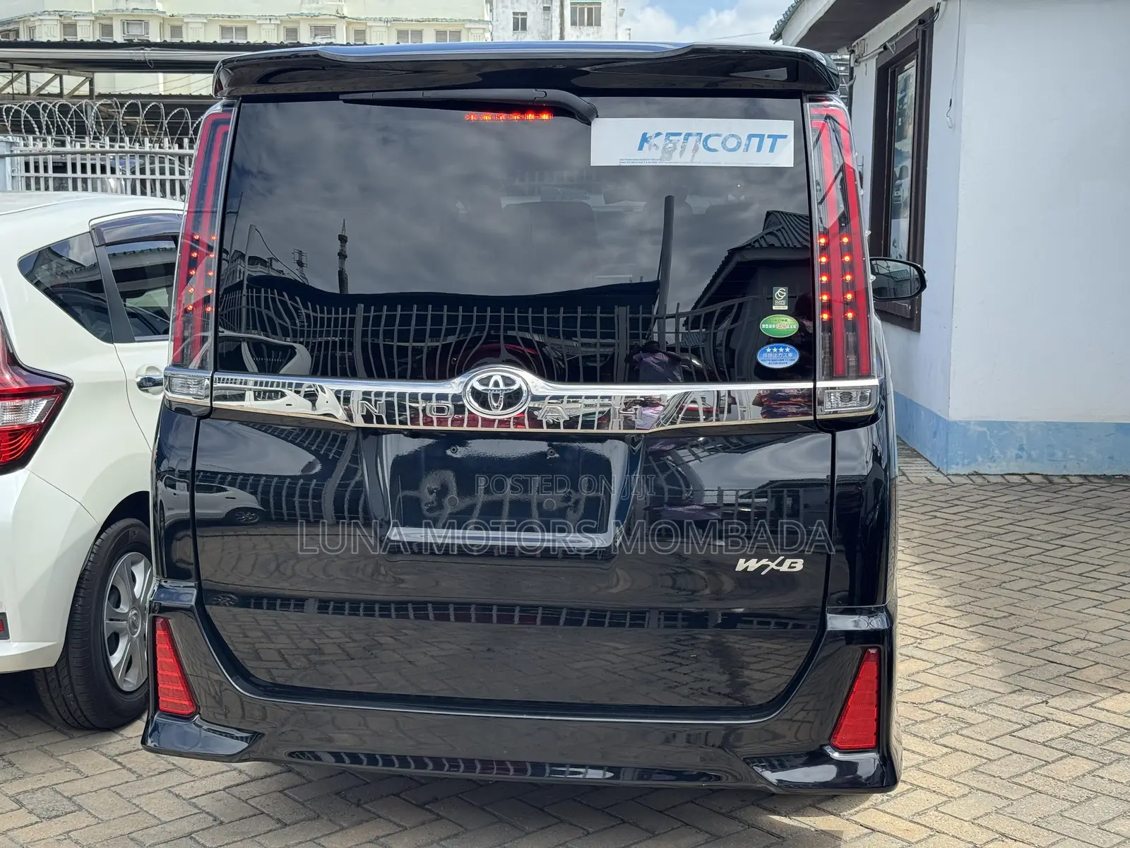Toyota Noah 2019 Blue