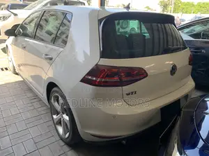 Volkswagen Golf TSI SE FWD 2018 White