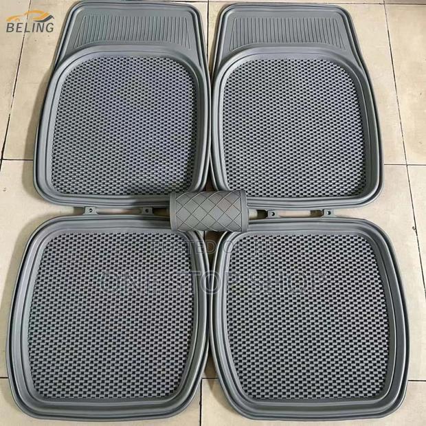 Classy Deep Dish Grey Pattern Mats 5x Set