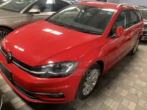 Volkswagen Golf Variant 2018 Red