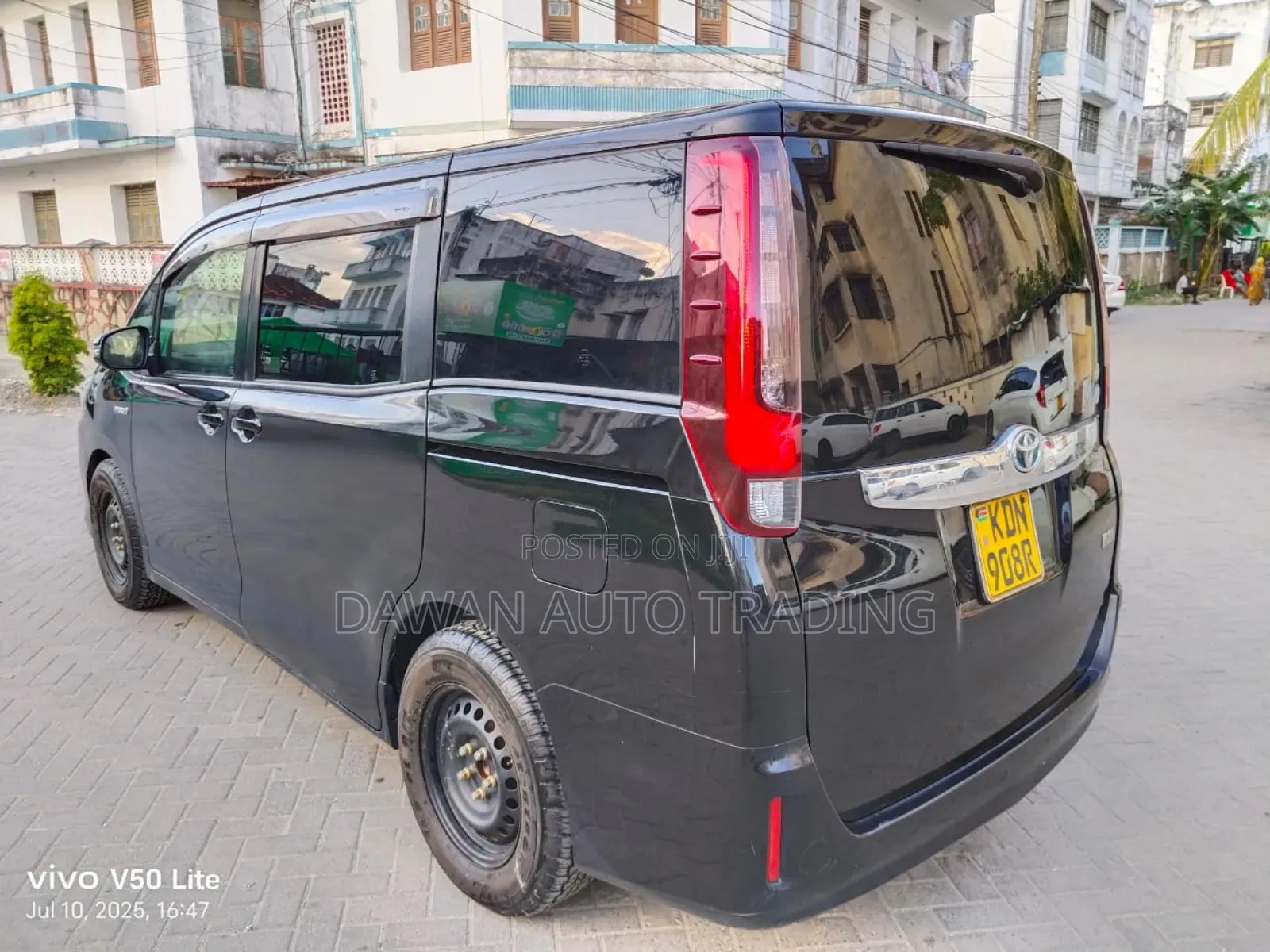 Toyota Noah 2017 Black