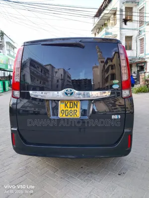 Toyota Noah 2017 Black