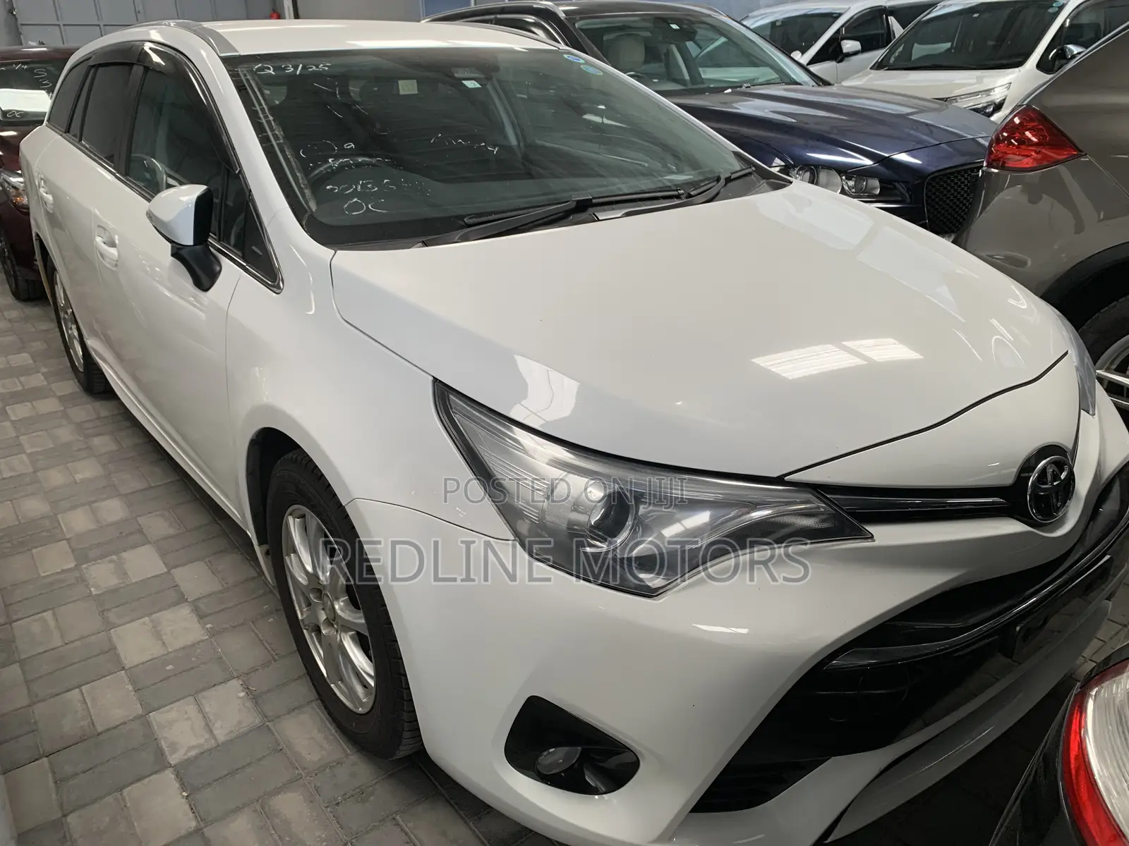 Toyota Avensis 2017 White
