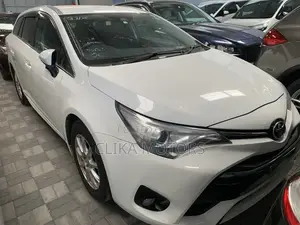 Toyota Avensis 2017 White