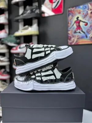 Amiri X Marson Mahira Yasuhiro.
Sneakers