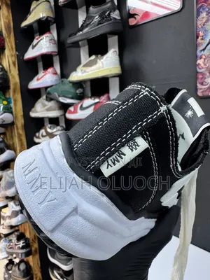 Amiri X Marson Mahira Yasuhiro.
Sneakers