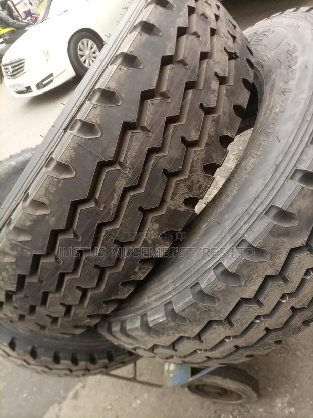 11r 22.5 Fortune Tyres - main view