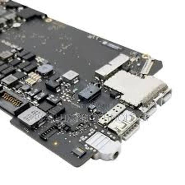 A1502 Motherboard - thumbnail 3