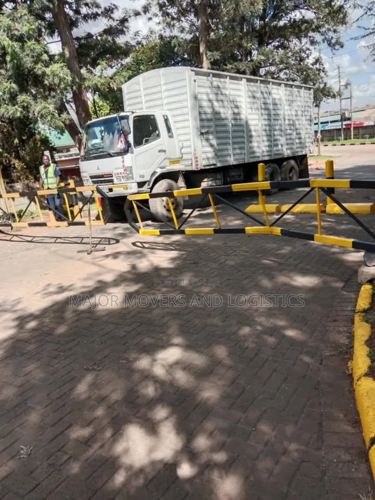 Mguu Kumi for Hauling Goods Accessible