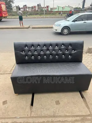 Black Restaurant And Bar 5ft Couch