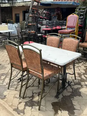Restaurant And Bar Chairs’S And White Marble Table