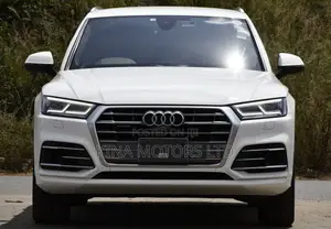 Audi Q5 2.0T Premium AWD quattro 2018 Off white
