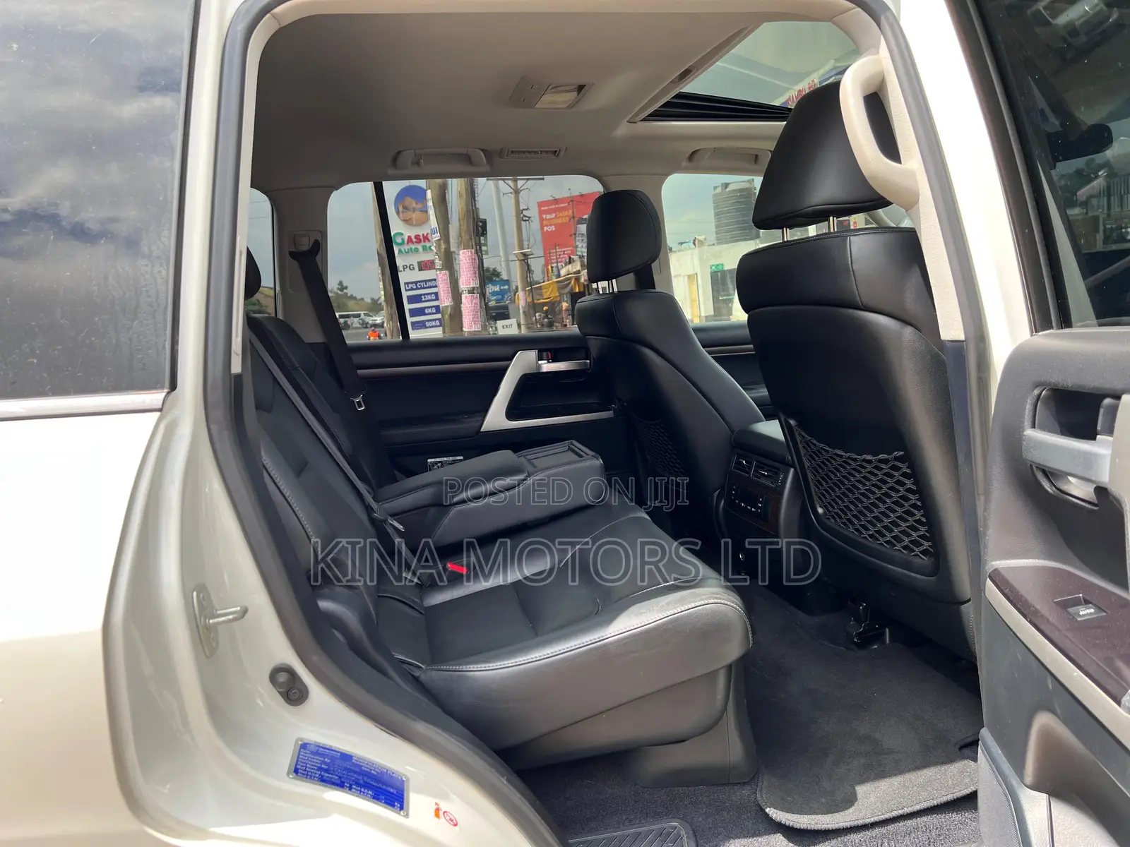 Toyota Land Cruiser 2018 White