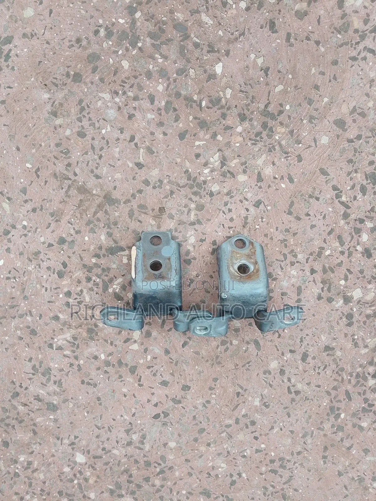 Door Hinges for Mazda
